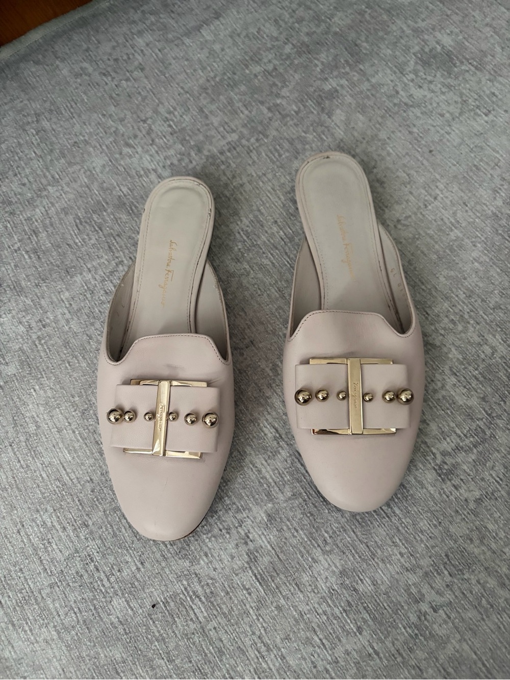 Salvatore Ferragamo Beige/blush Leather Mule with Gold Hardware